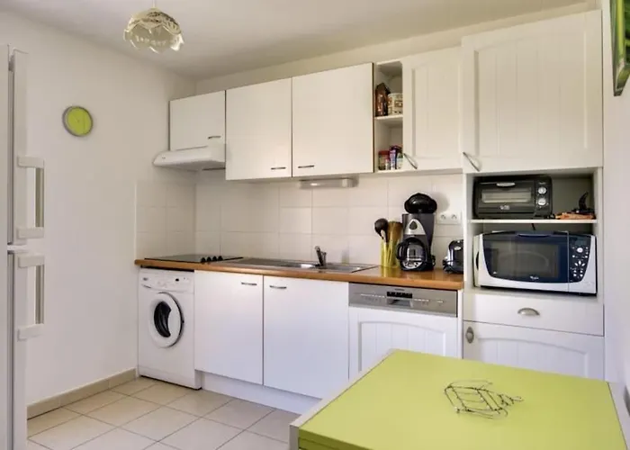 Agreable 3* Non Loin De L'ocean 아파트 *